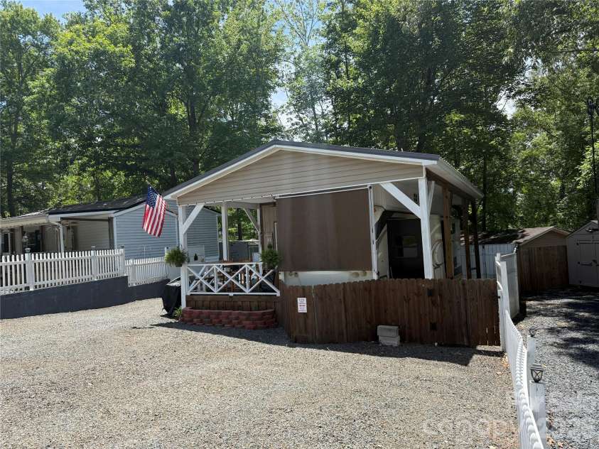 126 Canyon Loop, Mount Gilead, NC 27306.  MLS# CAR4381092, YatesRealty ID 21364. 