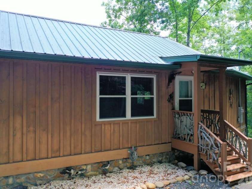470 Bear Ridge Road, Tuckasegee, NC 28783.  MLS# CAR4381426, YatesRealty ID 21365. 