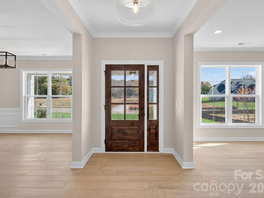 11009 Tyler Brook Lane, Mint Hill, NC 28227.  MLS# CAR4267005, YatesRealty ID 21366. Foyer
