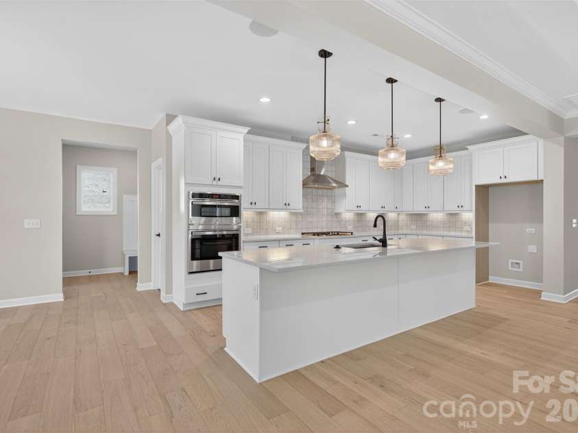 11009 Tyler Brook Lane, Mint Hill, NC 28227.  MLS# CAR4267005, YatesRealty ID 21366. Kitchen