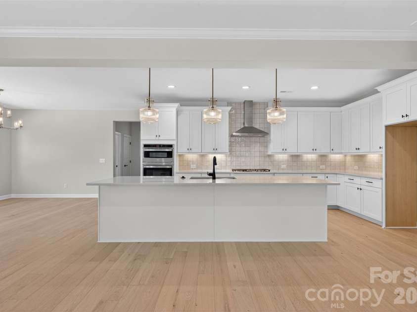 11009 Tyler Brook Lane, Mint Hill, NC 28227.  MLS# CAR4267005, YatesRealty ID 21366. Kitchen/Breakfast Room