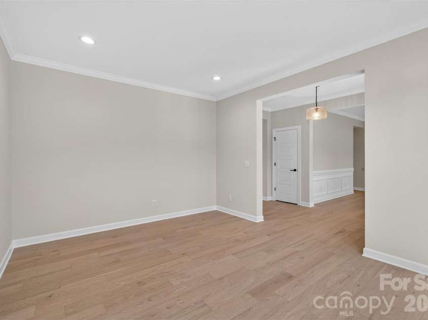 11009 Tyler Brook Lane, Mint Hill, NC 28227.  MLS# CAR4267005, YatesRealty ID 21366. Living Room