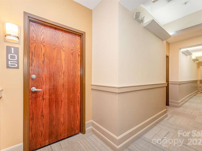 411 Washington Street, Greensboro, NC 27401.  MLS# CAR4268701, YatesRealty ID 21368. 