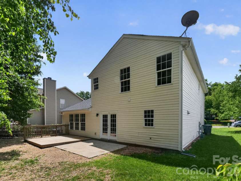 5313 Crisfield Road, Charlotte, NC 28269.  MLS# CAR4380964, YatesRealty ID 21369. 