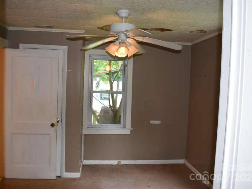 18417 Hwy 221 Highway, Marion, NC 28752.  MLS# CAR4263398, YatesRealty ID 2137. 
