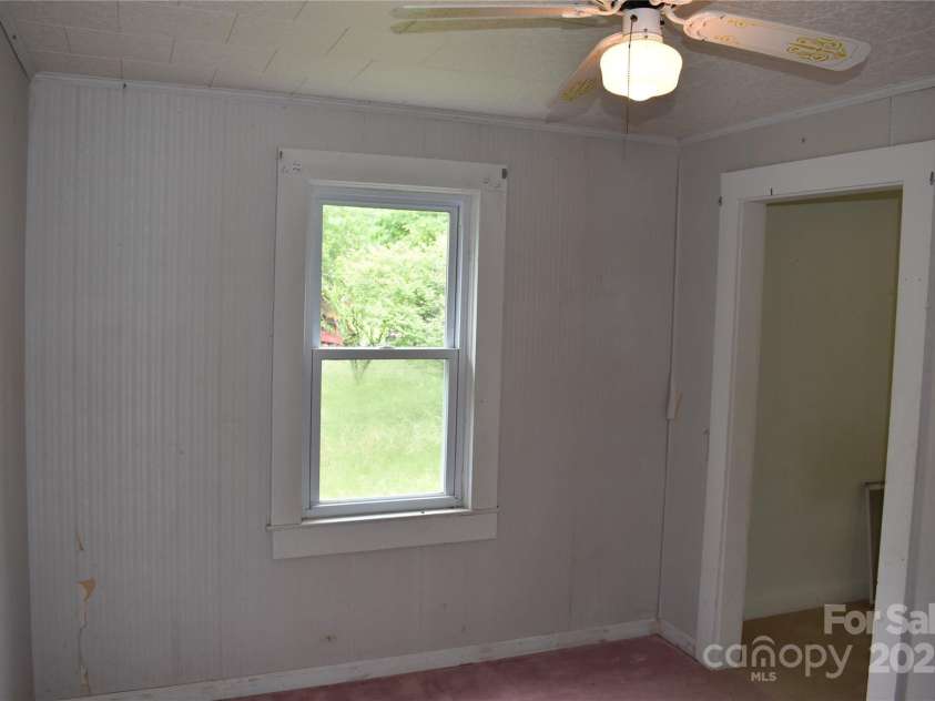 18417 Hwy 221 Highway, Marion, NC 28752.  MLS# CAR4263398, YatesRealty ID 2137. 