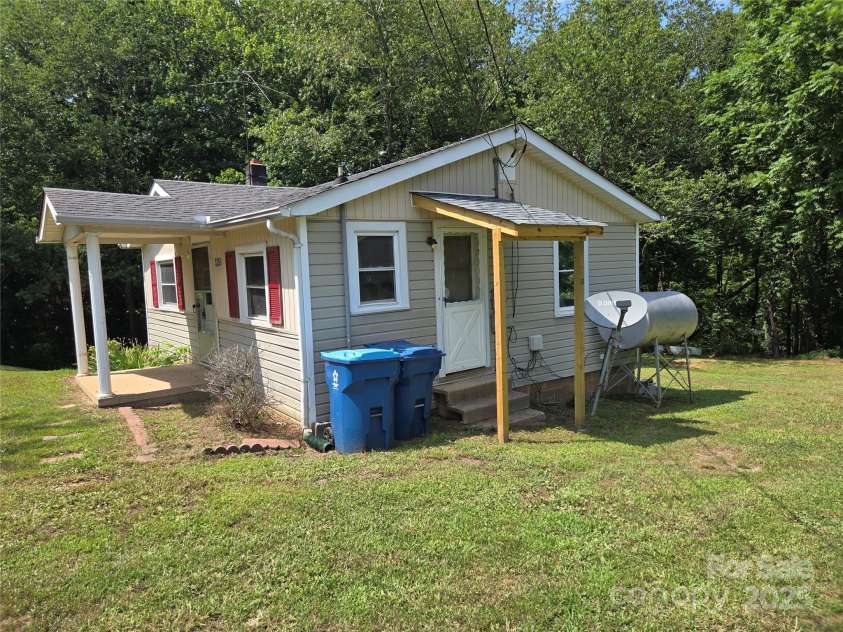 335 Rosenwald School Street, Catawba, NC 28609.  MLS# CAR4138071, YatesRealty ID 2137. 