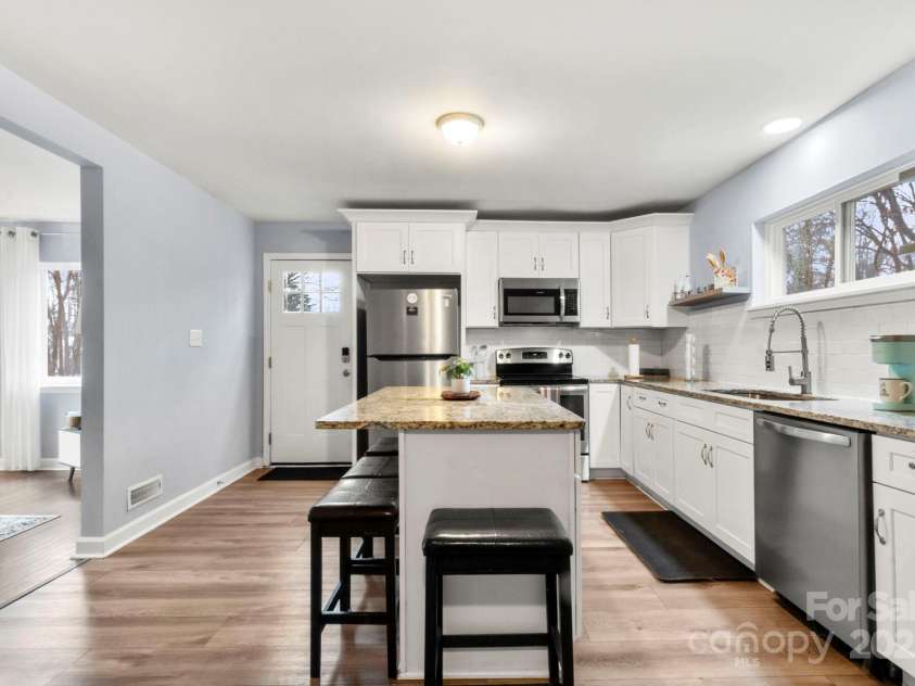 7047 Cheyenne Drive, Charlotte, NC 28262.  MLS# CAR4305493, YatesRealty ID 2137. 