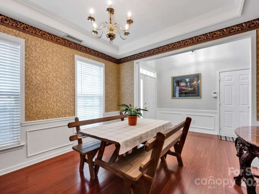 8938 Kestral Ridge Drive, Charlotte, NC 28269.  MLS# CAR4255193, YatesRealty ID 21370. 