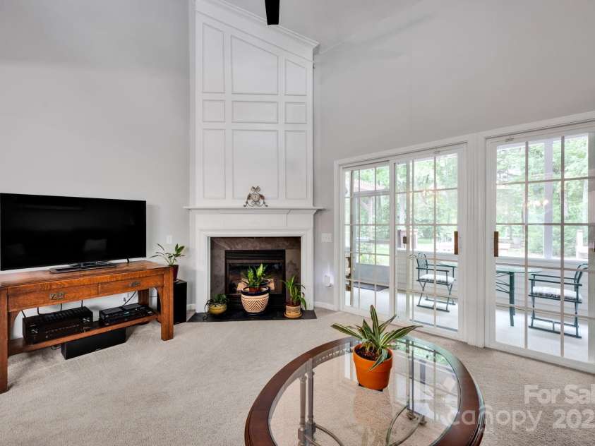 8938 Kestral Ridge Drive, Charlotte, NC 28269.  MLS# CAR4255193, YatesRealty ID 21370. 