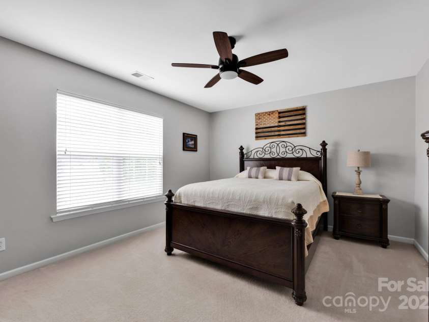 8938 Kestral Ridge Drive, Charlotte, NC 28269.  MLS# CAR4255193, YatesRealty ID 21370. 