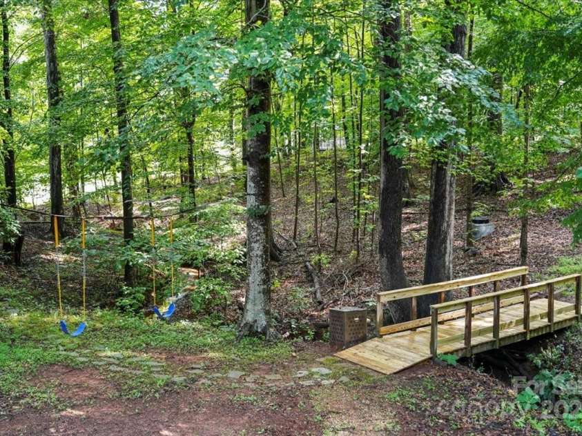 10501 Olde Irongate Lane, Mint Hill, NC 28227.  MLS# CAR4267766, YatesRealty ID 21371. 