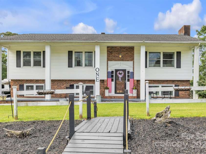 1 Plaza Drive, Granite Falls, NC 28630.  MLS# CAR4263385, YatesRealty ID 21372. 