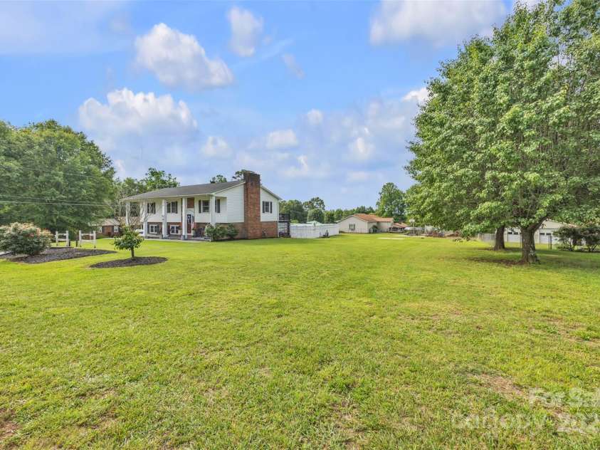 1 Plaza Drive, Granite Falls, NC 28630.  MLS# CAR4263385, YatesRealty ID 21372. Huge Yard