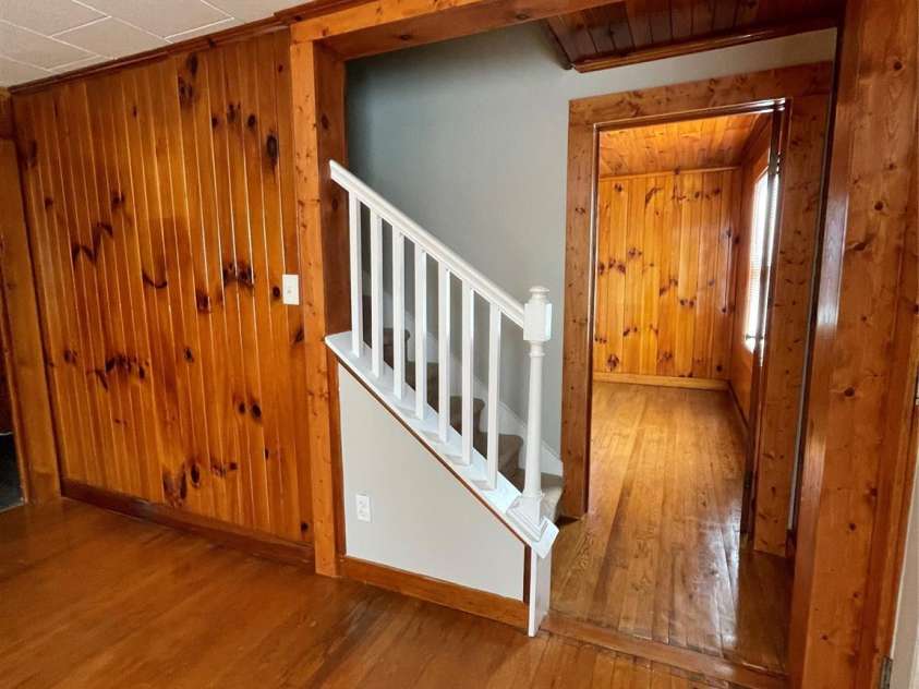 3544 6th Street Drive, Hickory, NC 28601.  MLS# CAR4381480, YatesRealty ID 21373. 