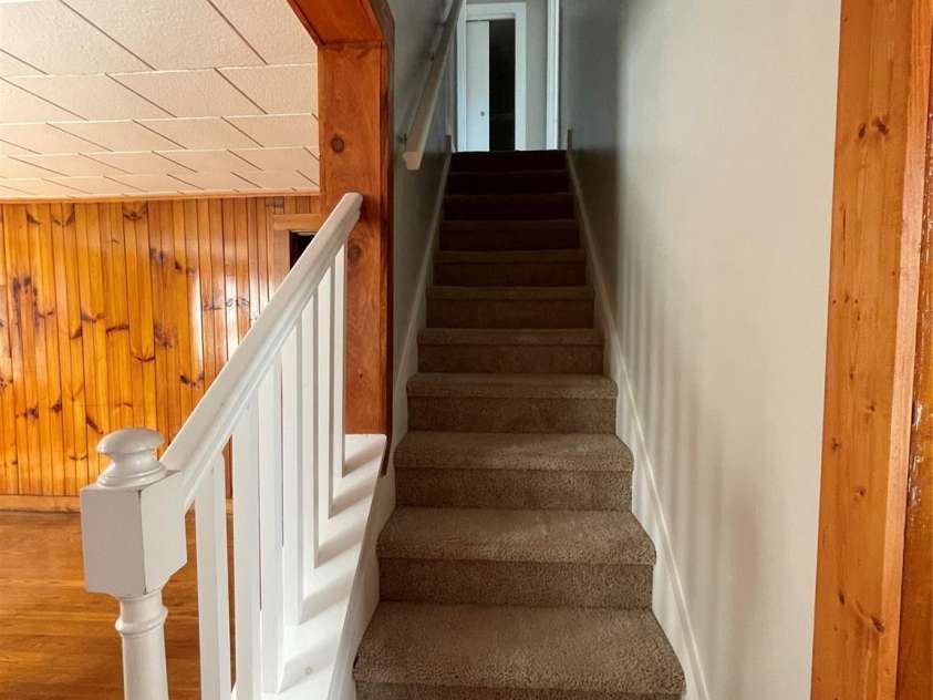 3544 6th Street Drive, Hickory, NC 28601.  MLS# CAR4381480, YatesRealty ID 21373. 