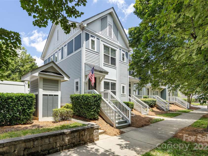 432 Worthington Avenue, Charlotte, NC 28203.  MLS# CAR4272365, YatesRealty ID 21376. 