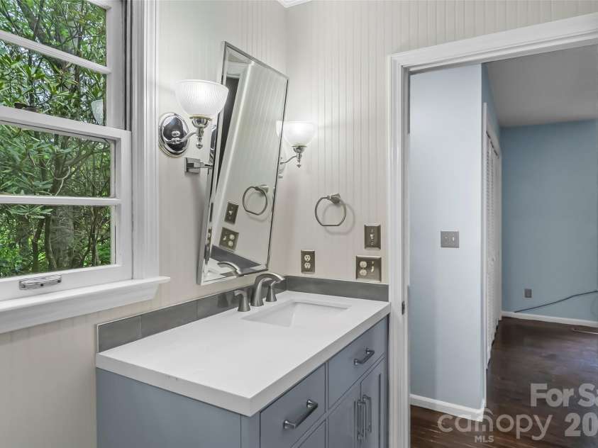 7820 Greenville Highway, Brevard, NC 28712.  MLS# CAR4380349, YatesRealty ID 21376. 