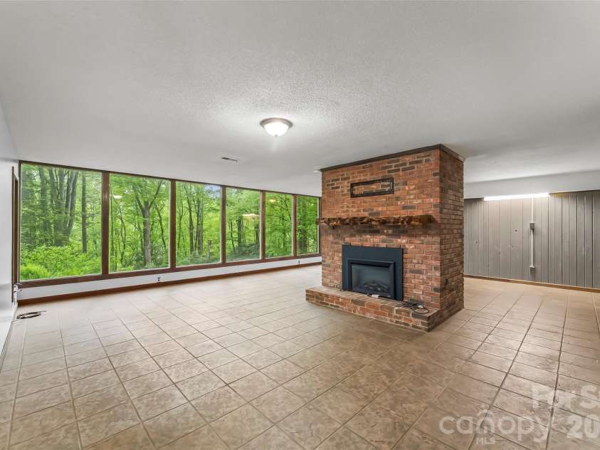 7820 Greenville Highway, Brevard, NC 28712.  MLS# CAR4380349, YatesRealty ID 21376. 