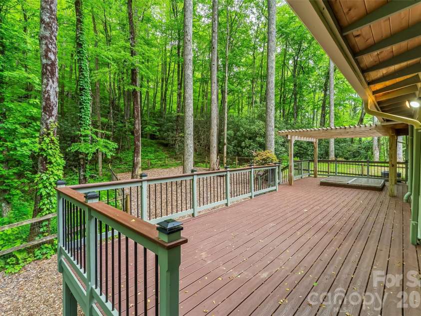 7820 Greenville Highway, Brevard, NC 28712.  MLS# CAR4380349, YatesRealty ID 21376. 