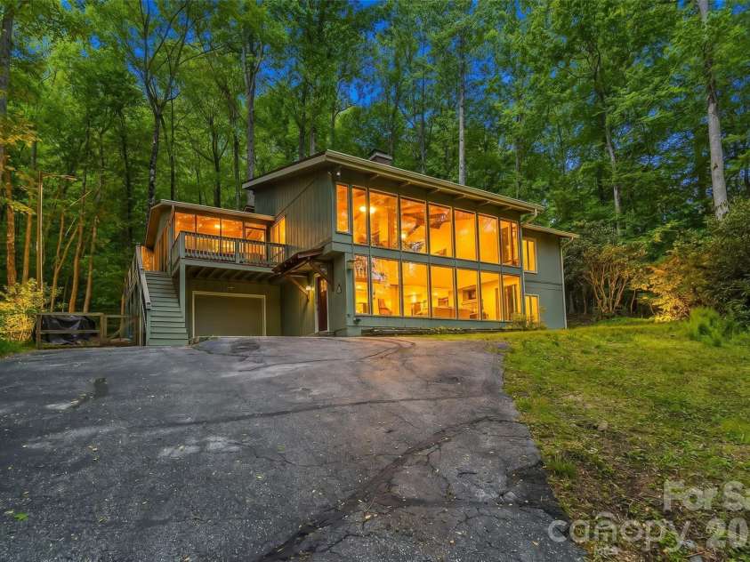 7820 Greenville Highway, Brevard, NC 28712.  MLS# CAR4380349, YatesRealty ID 21376. 