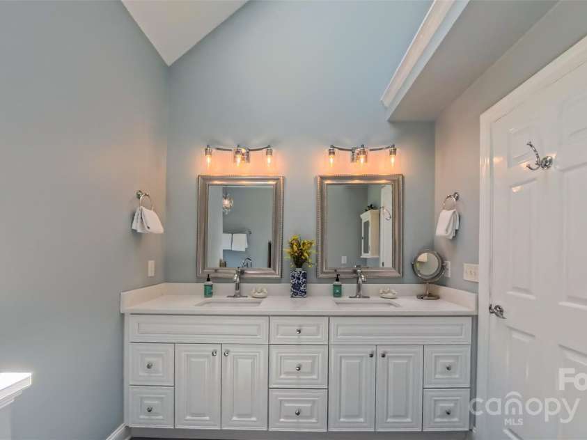 1240 Fawn Ridge Road, Concord, NC 28027.  MLS# CAR4271280, YatesRealty ID 21377. 