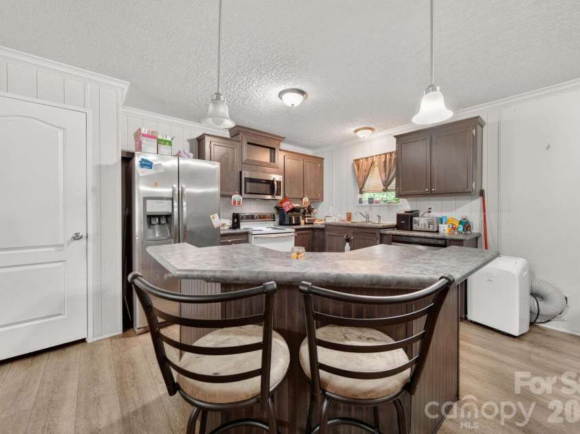 6956 Jamestowne Road, Lancaster, SC 29720.  MLS# CAR4379160, YatesRealty ID 21377. 