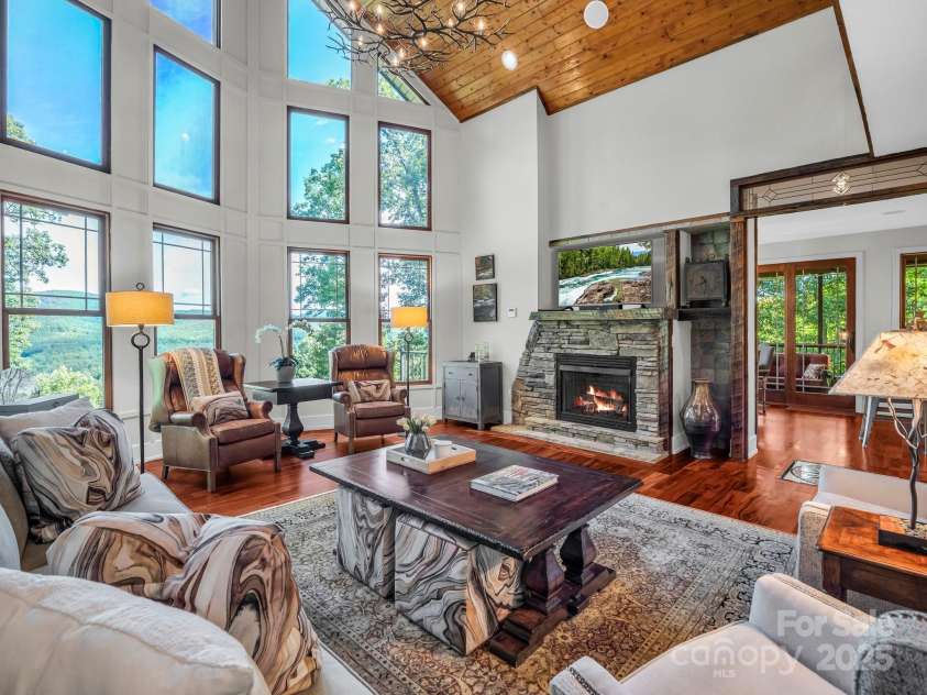 556 High Pines Loop, Lake Lure, NC 28746.  MLS# CAR4239460, YatesRealty ID 21378. Great Room