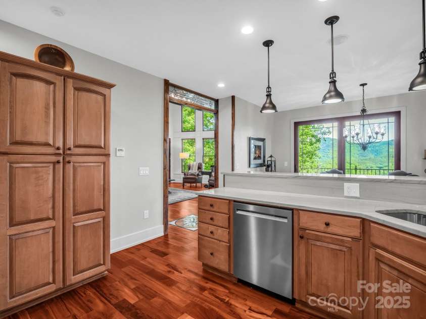 556 High Pines Loop, Lake Lure, NC 28746.  MLS# CAR4239460, YatesRealty ID 21378. Kitchen