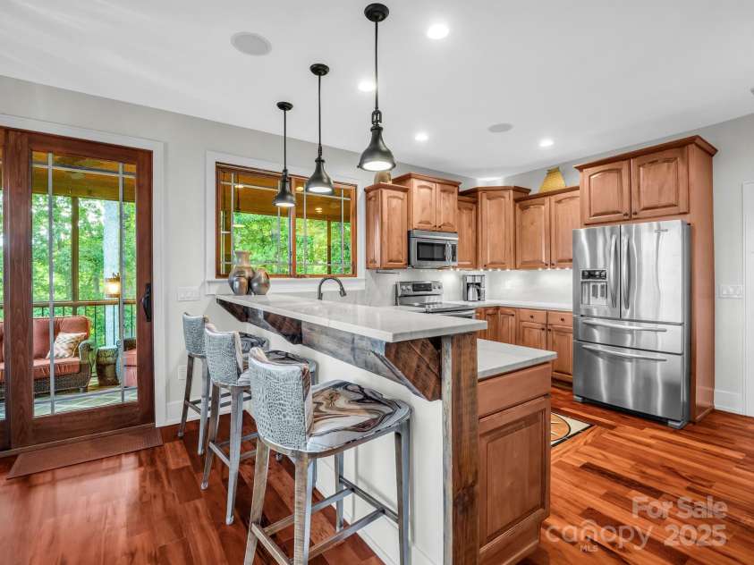 556 High Pines Loop, Lake Lure, NC 28746.  MLS# CAR4239460, YatesRealty ID 21378. Kitchen