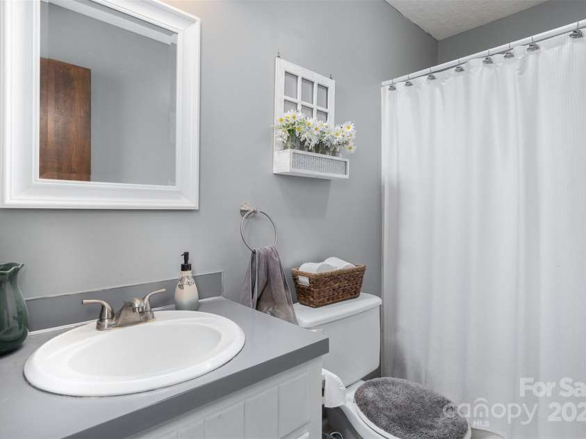 3220 Sawmill Road, Hickory Grove, SC 29717.  MLS# CAR4119221, YatesRealty ID 2138. Bathroom View