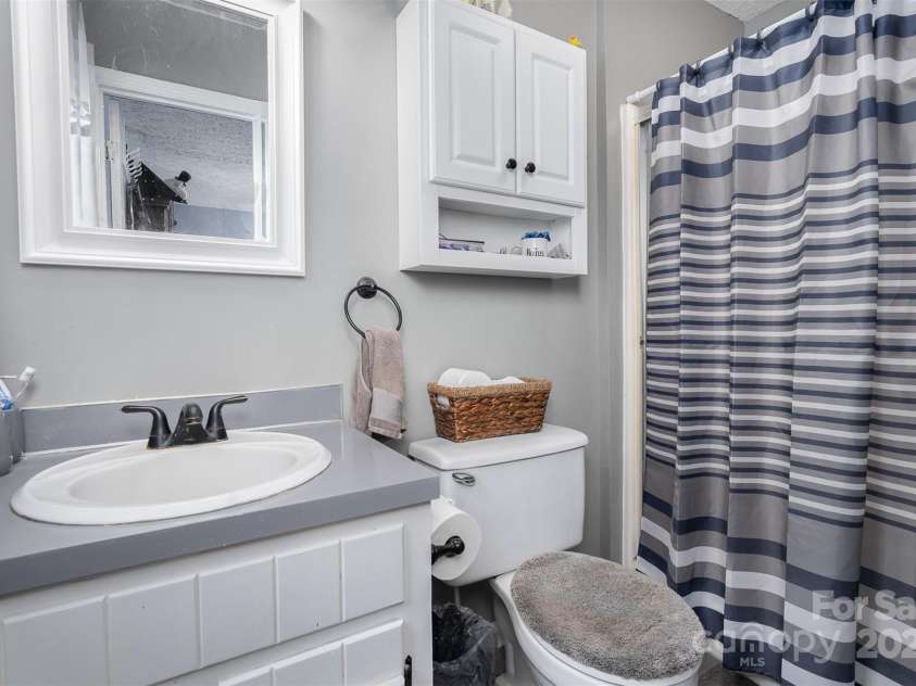 3220 Sawmill Road, Hickory Grove, SC 29717.  MLS# CAR4119221, YatesRealty ID 2138. Bathroom View