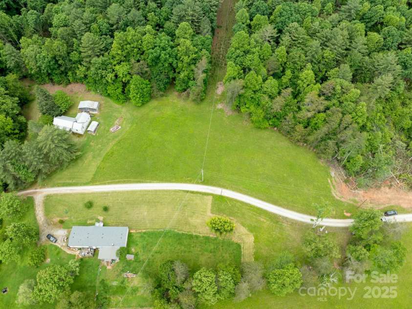 2023 White Springs Lane, Lenoir, NC 28645.  MLS# CAR4266812, YatesRealty ID 21383. 