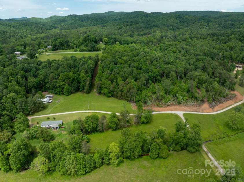 2023 White Springs Lane, Lenoir, NC 28645.  MLS# CAR4266812, YatesRealty ID 21383. 