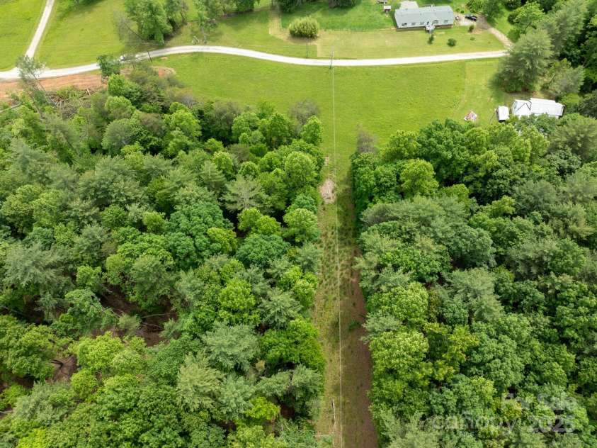 2023 White Springs Lane, Lenoir, NC 28645.  MLS# CAR4266812, YatesRealty ID 21383. 