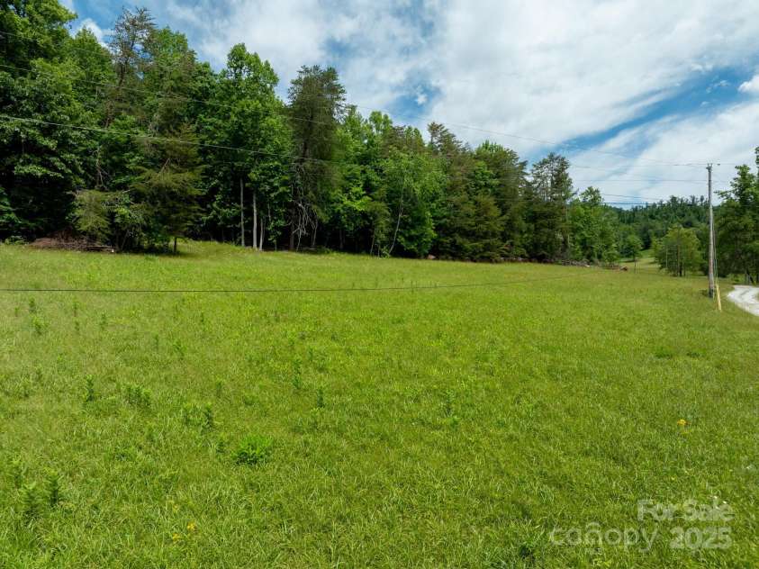 2023 White Springs Lane, Lenoir, NC 28645.  MLS# CAR4266812, YatesRealty ID 21383. 