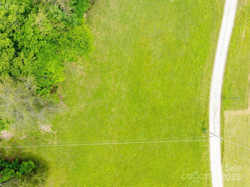 2023 White Springs Lane, Lenoir, NC 28645.  MLS# CAR4266812, YatesRealty ID 21383. 