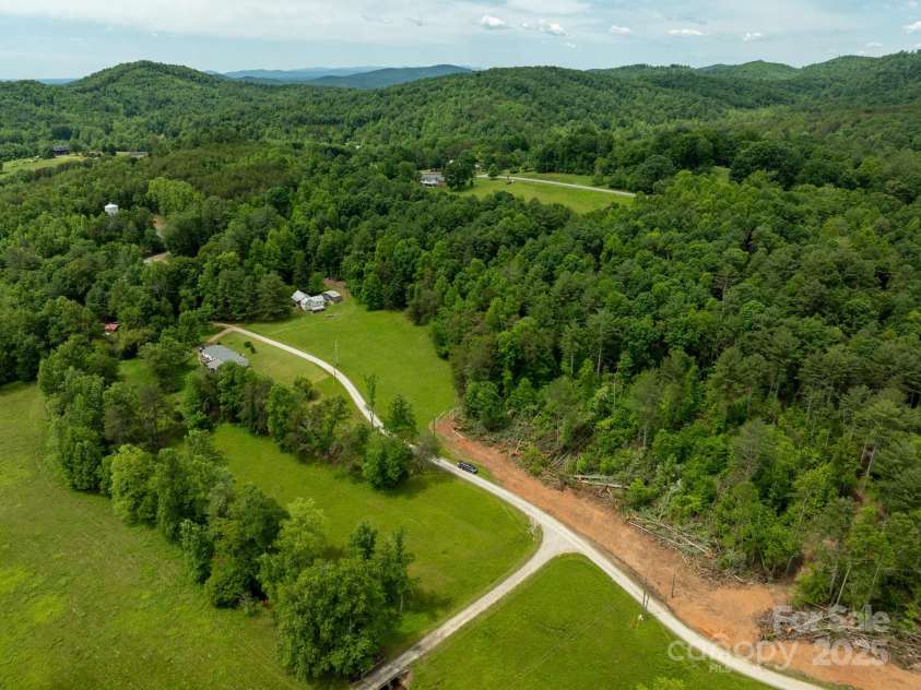 2023 White Springs Lane, Lenoir, NC 28645.  MLS# CAR4266812, YatesRealty ID 21383. 