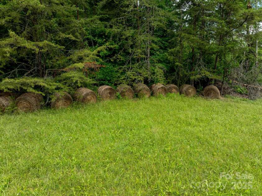 2023 White Springs Lane, Lenoir, NC 28645.  MLS# CAR4266812, YatesRealty ID 21383. 