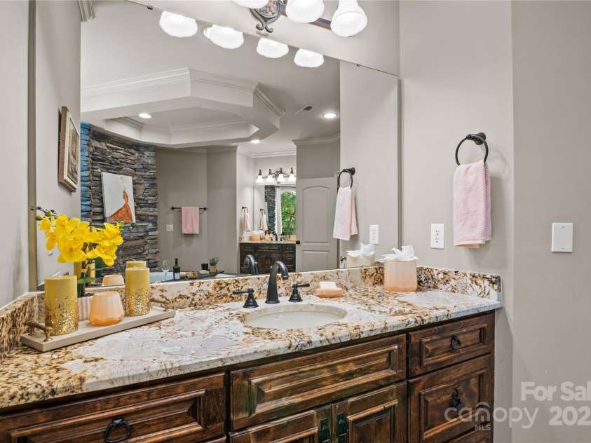 14130 Lea Point Court, Huntersville, NC 28078.  MLS# CAR4247240, YatesRealty ID 21385. One of tow sinks in the primary bedroom.