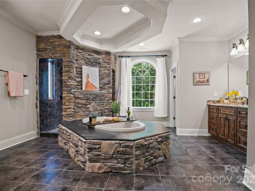 14130 Lea Point Court, Huntersville, NC 28078.  MLS# CAR4247240, YatesRealty ID 21385. There is no primary bathroom quite lite this one!