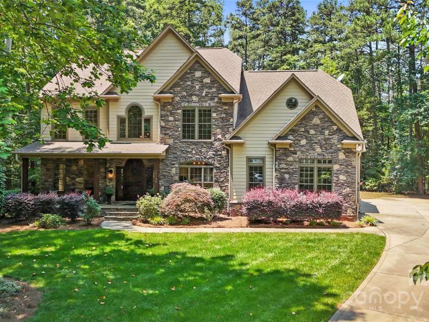14130 Lea Point Court, Huntersville, NC 28078.  MLS# CAR4247240, YatesRealty ID 21385. Welcome home to 14130 Lea Point Ct.