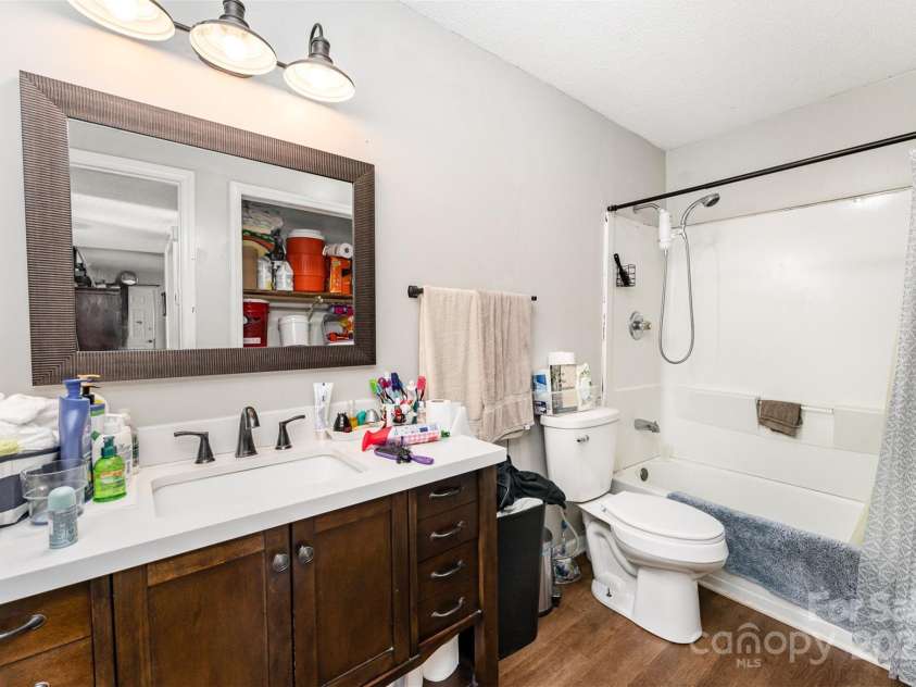 330 Culp Street, Mooresville, NC 28115.  MLS# CAR4257013, YatesRealty ID 21386. 