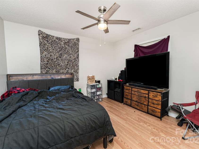 330 Culp Street, Mooresville, NC 28115.  MLS# CAR4257013, YatesRealty ID 21386. 