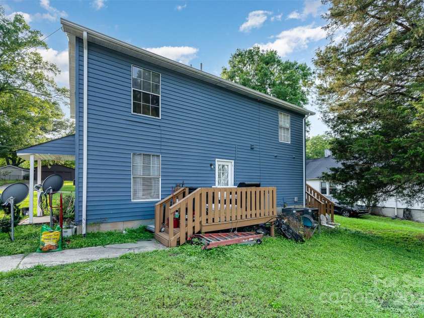 330 Culp Street, Mooresville, NC 28115.  MLS# CAR4257013, YatesRealty ID 21386. 