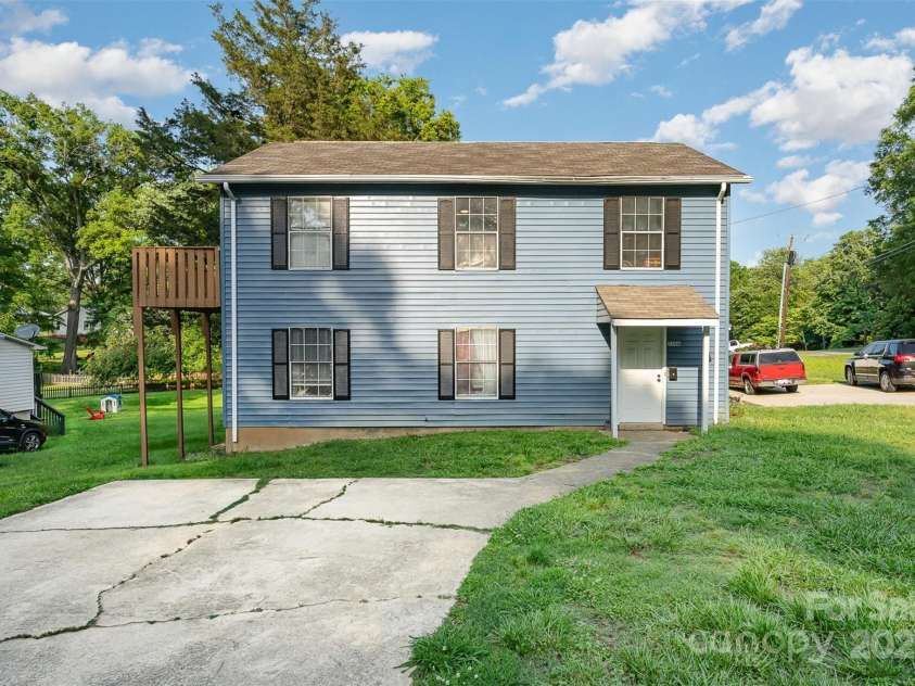 330 Culp Street, Mooresville, NC 28115.  MLS# CAR4257013, YatesRealty ID 21386. 
