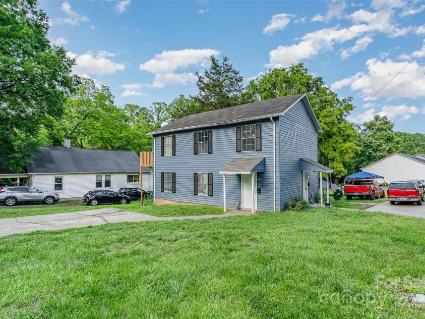 330 Culp Street, Mooresville, NC 28115.  MLS# CAR4257013, YatesRealty ID 21386. 