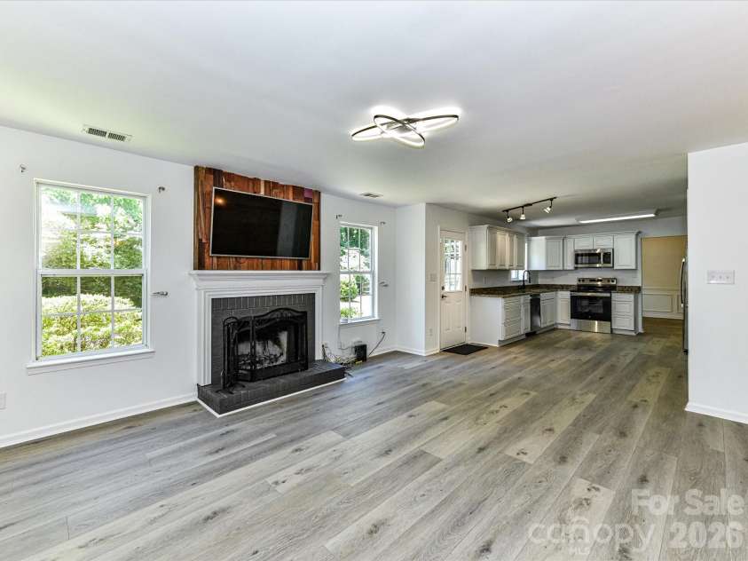 7512 Henderson Park Road, Huntersville, NC 28078.  MLS# CAR4381550, YatesRealty ID 21387. 
