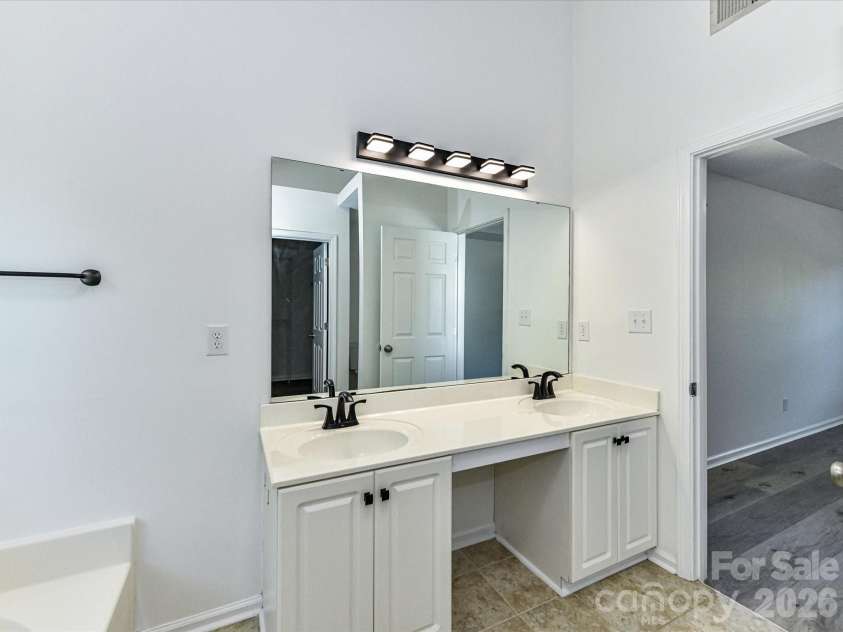 7512 Henderson Park Road, Huntersville, NC 28078.  MLS# CAR4381550, YatesRealty ID 21387. 