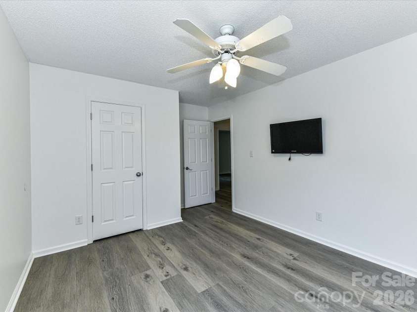 7512 Henderson Park Road, Huntersville, NC 28078.  MLS# CAR4381550, YatesRealty ID 21387. 